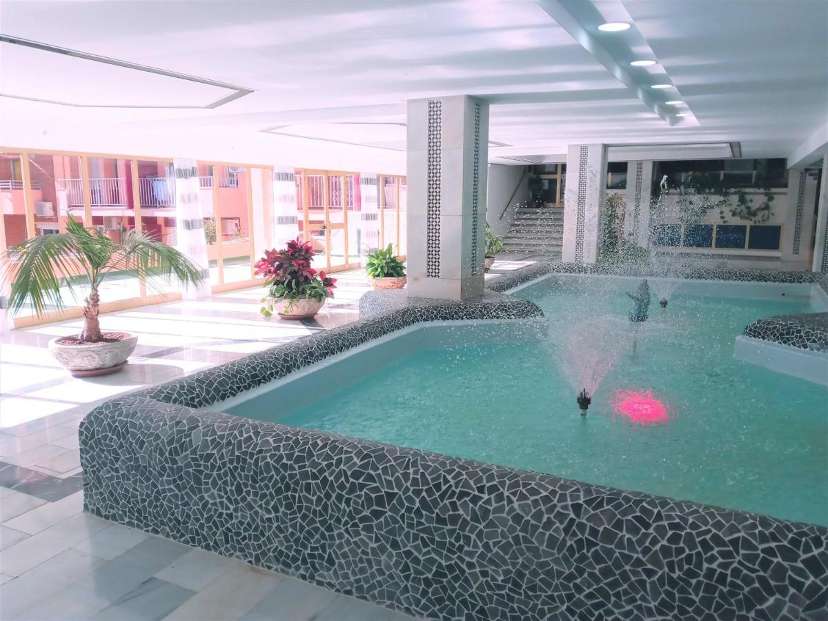 Minerva 1-Bedroom Close To The Beach Park Etc เบนัลมาเดนา ภายนอก รูปภาพ