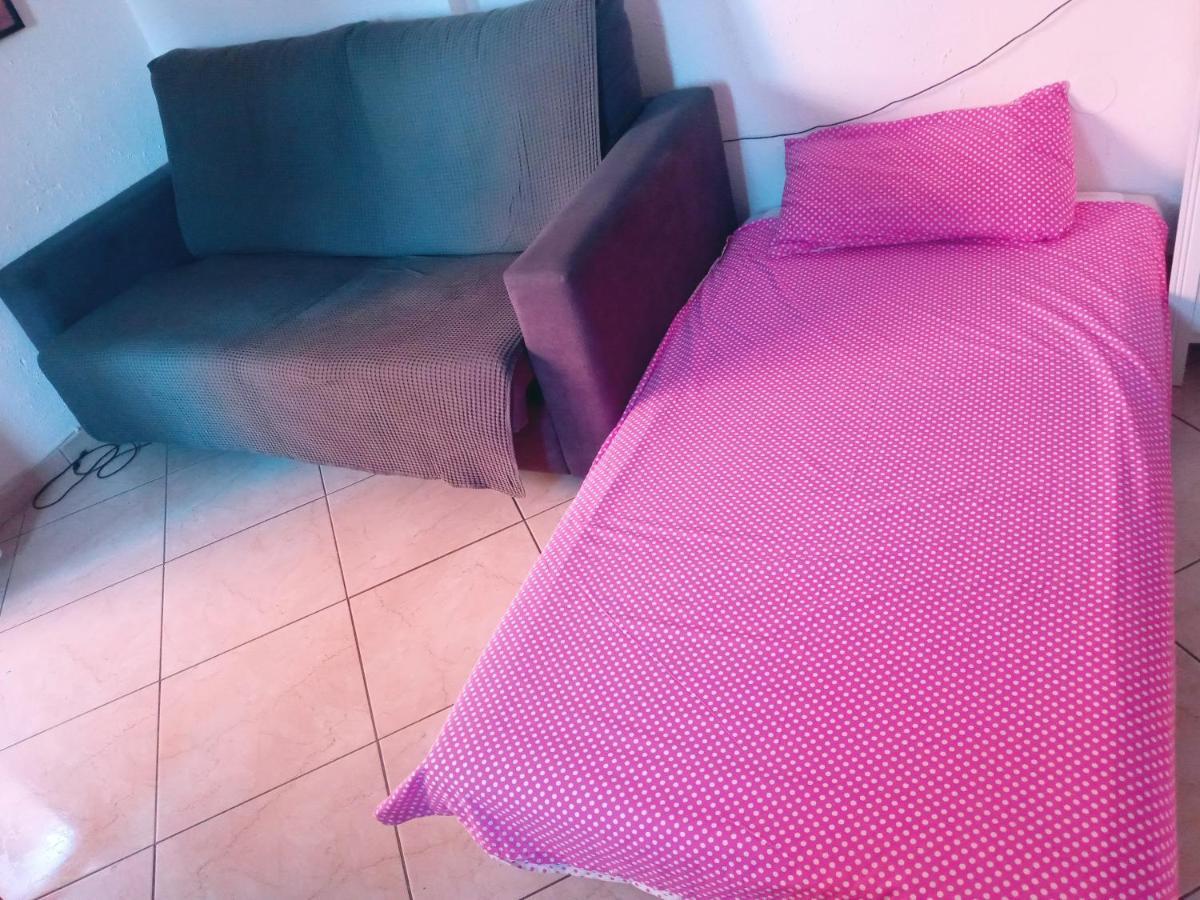 Minerva 1-Bedroom Close To The Beach Park Etc เบนัลมาเดนา ภายนอก รูปภาพ