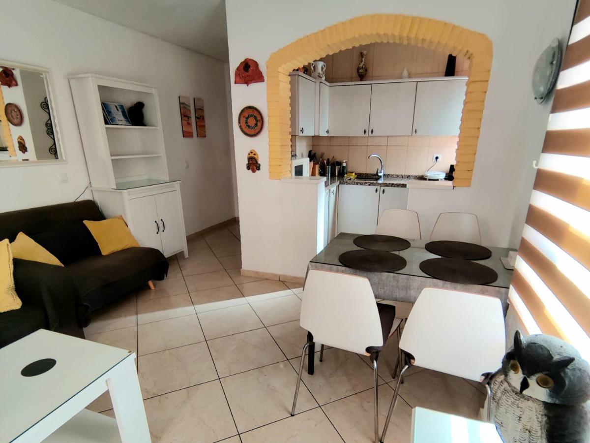 Minerva 1-Bedroom Close To The Beach Park Etc เบนัลมาเดนา ภายนอก รูปภาพ