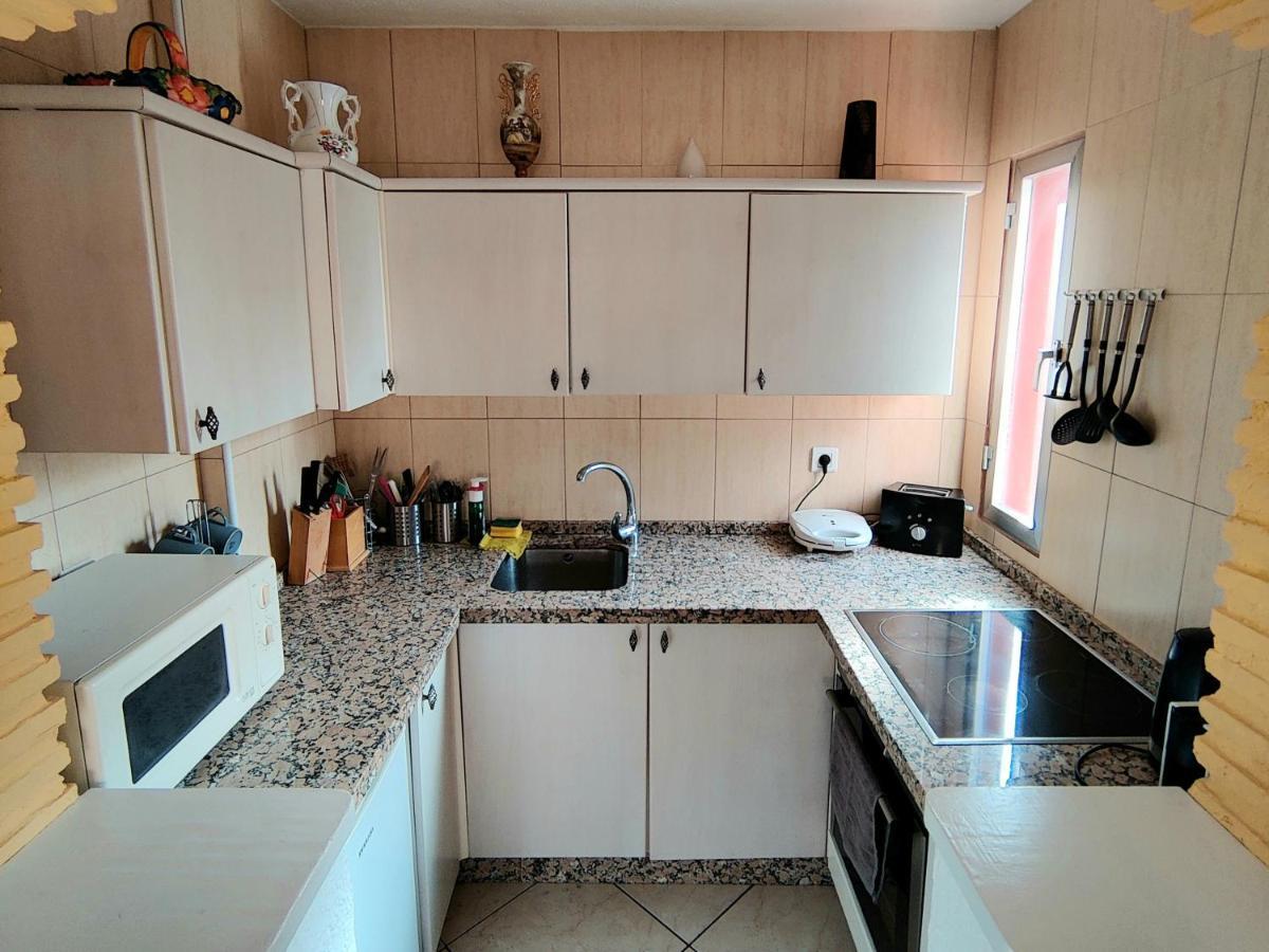 Minerva 1-Bedroom Close To The Beach Park Etc เบนัลมาเดนา ภายนอก รูปภาพ